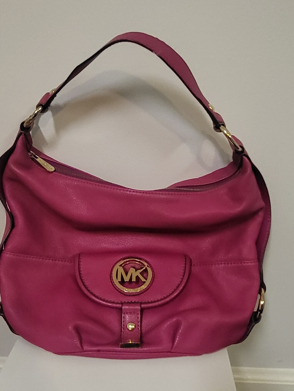 Michael Kors Fuchsia Pebbled Leather Shoulder Bag with Gold MK Logo